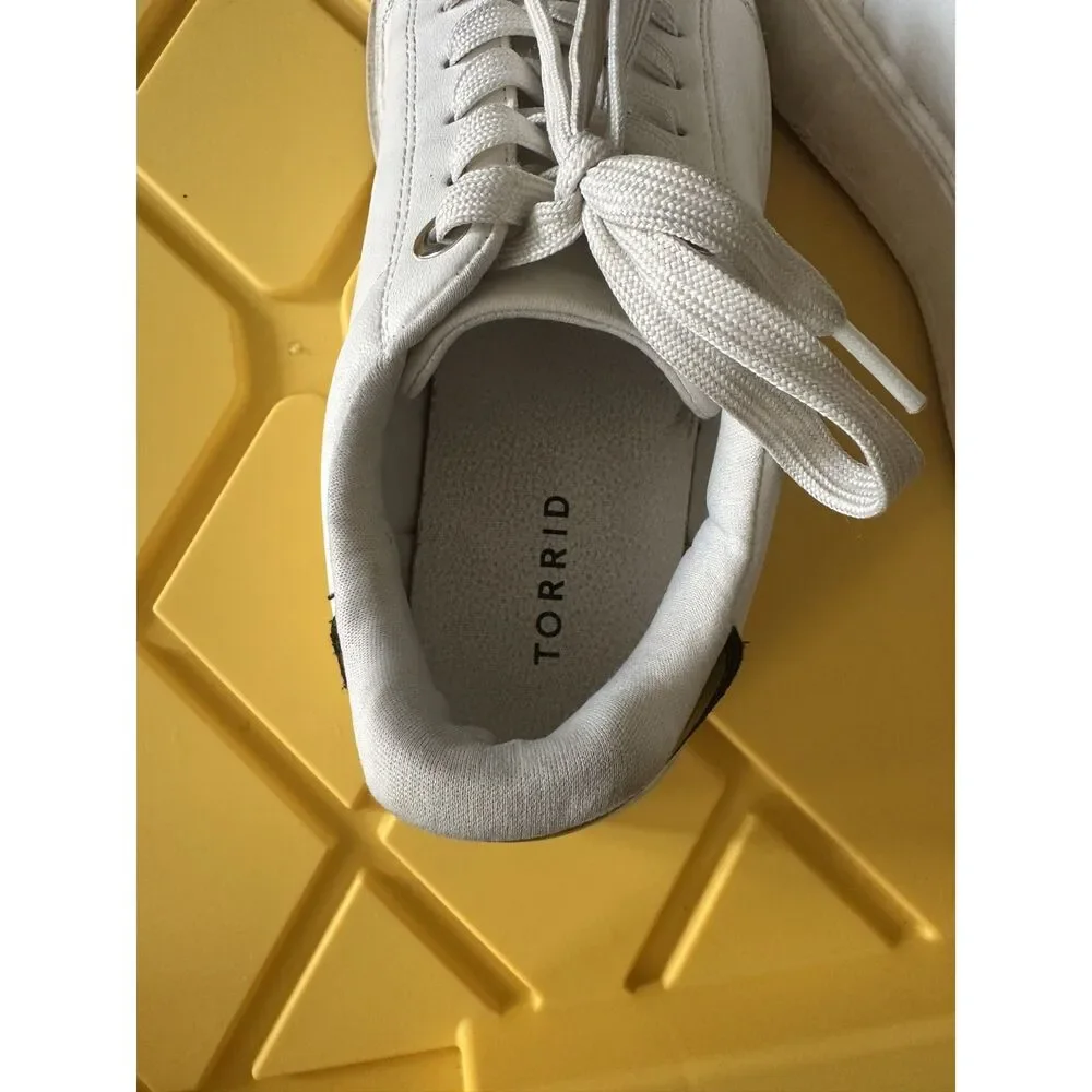 Torrid Women's Casual White Faux Leather Lace-Up Sneakers Size 8 WW Extra Wide